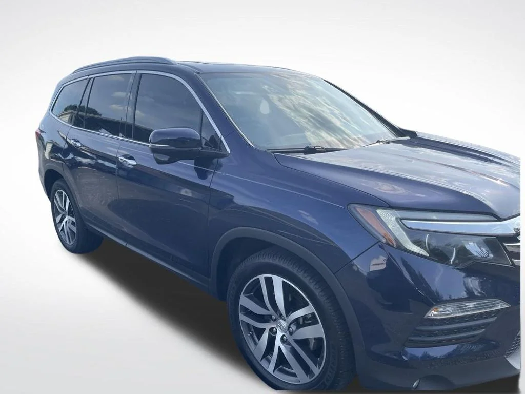 Used 2018 Blue Honda Touring image 2