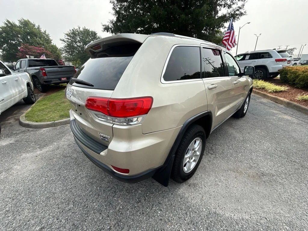 Used 2014 Beige Jeep Laredo image 7