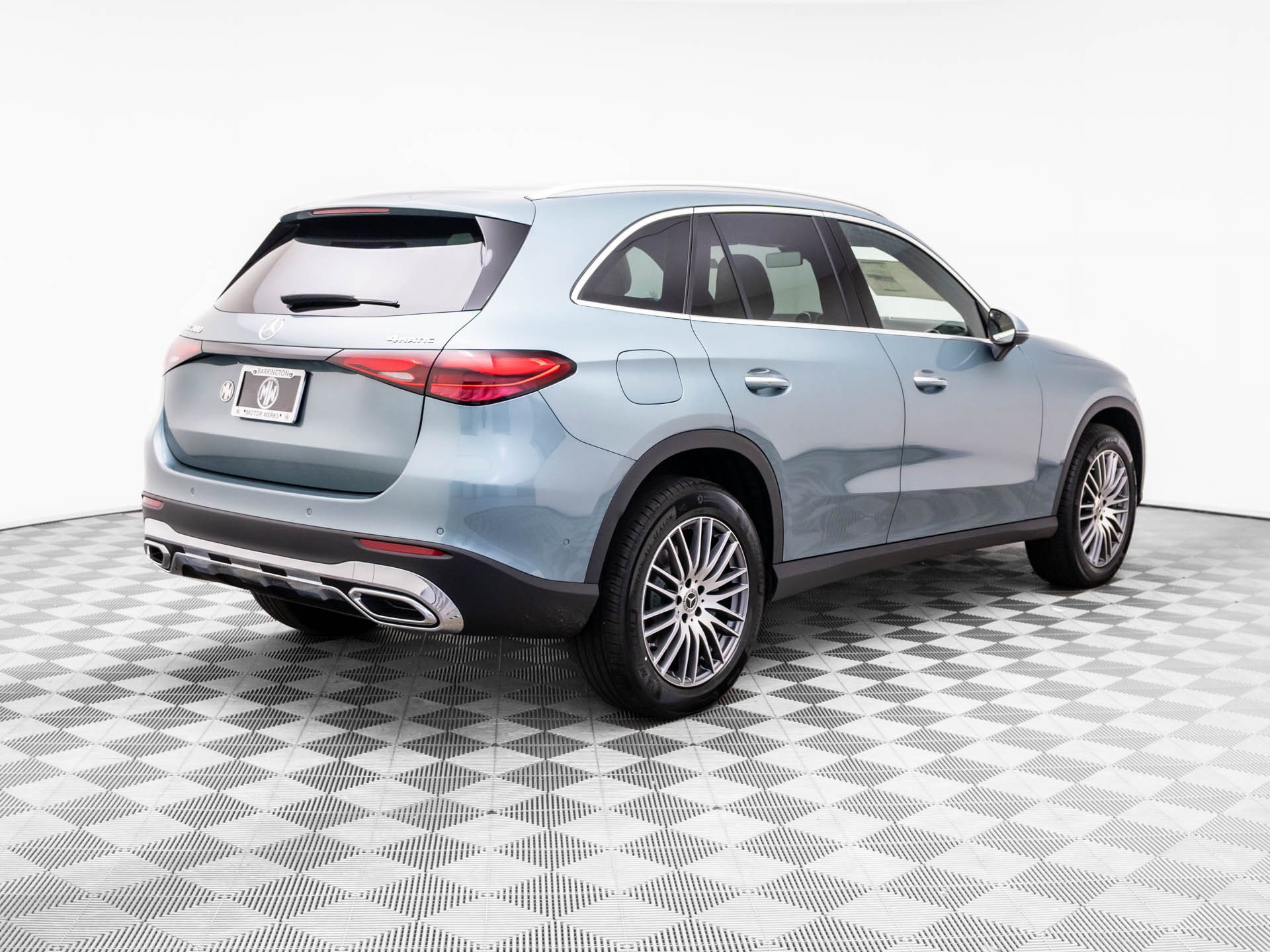 Used 2026 Silver Mercedes-Benz GLC 300 image 6