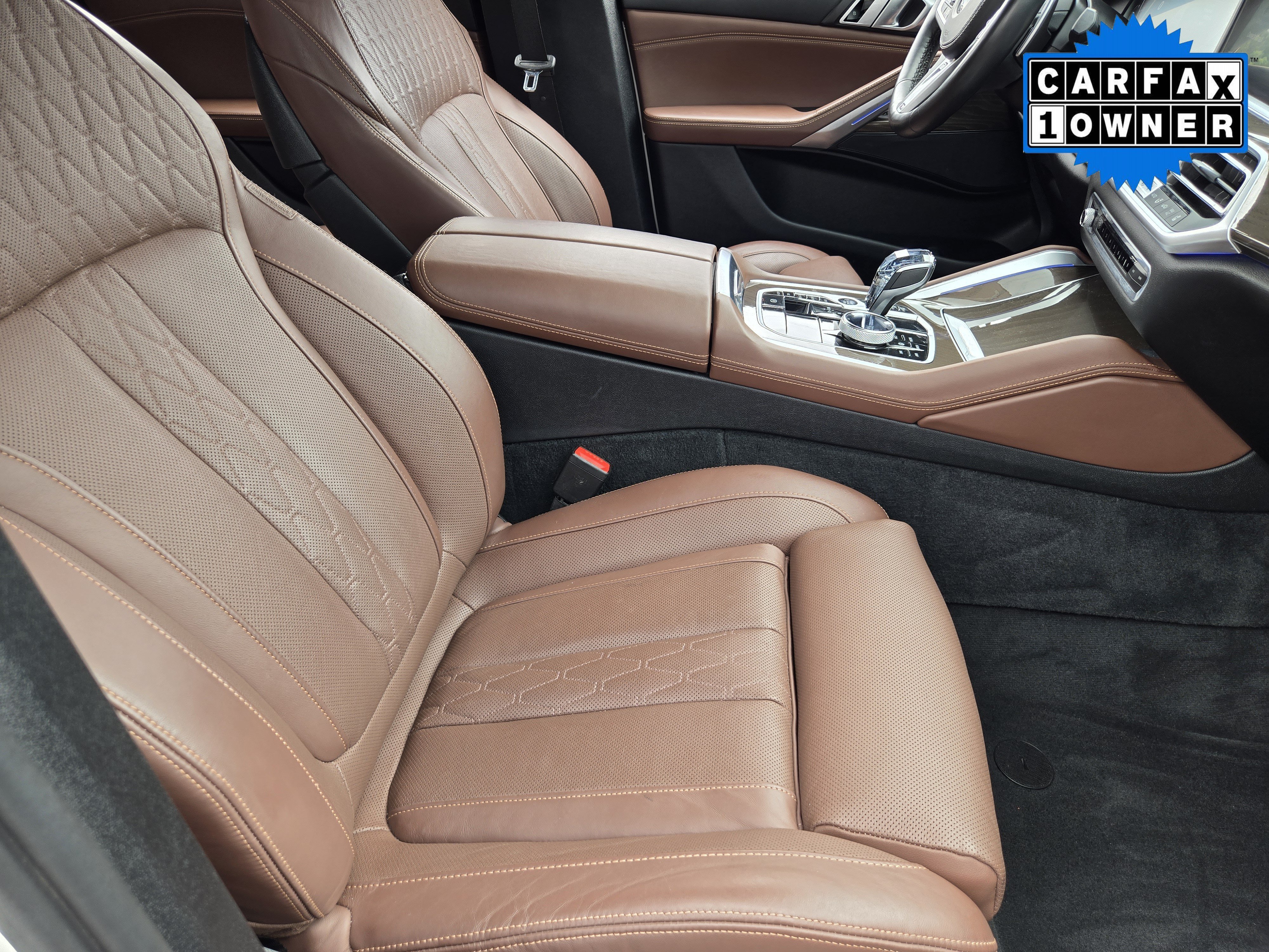 Certified Used 2022 Alpine White BMW xDrive40i image 12