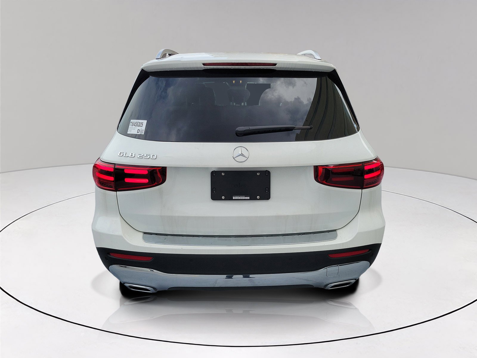 New 2026 Polar White Mercedes-Benz GLB 250 image 5