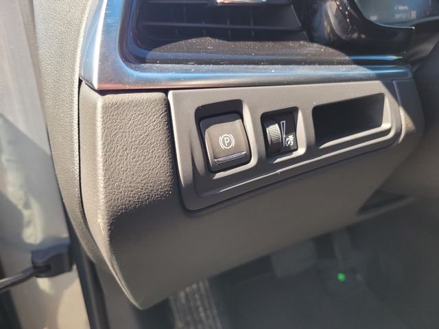 Used 2024 Silver Cadillac Luxury image 19