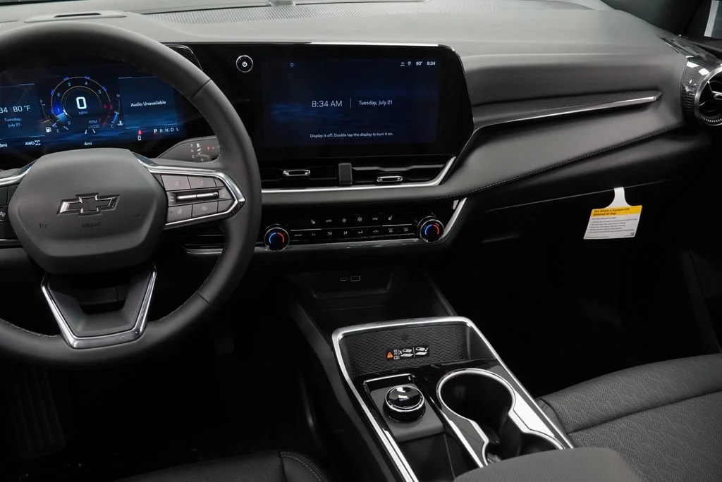 New 2027 Mosaic Black Metallic Chevrolet LT image 13