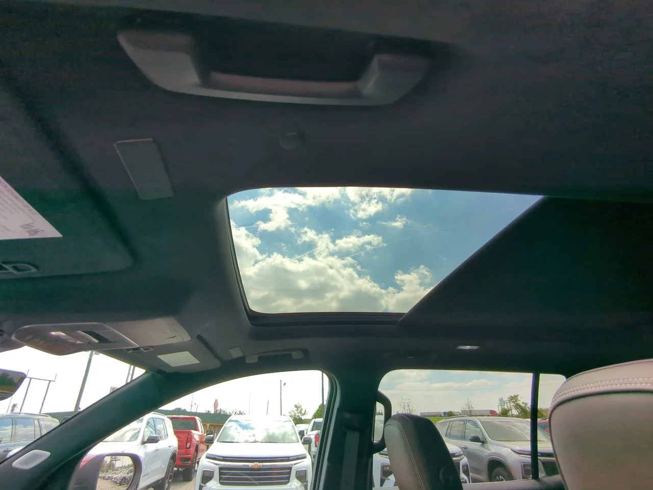 2026 GMC Acadia Denali Ultimate - Photo 20