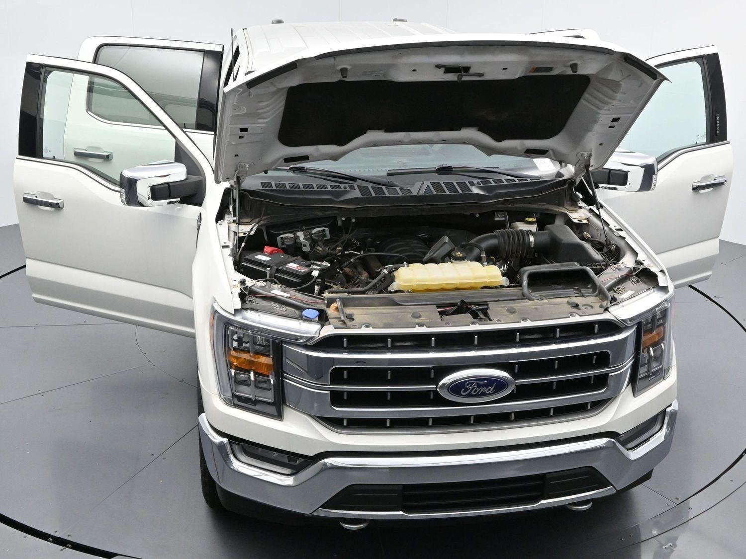 Used 2023  Ford LARIAT image 46
