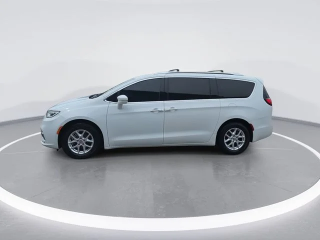 Used 2021 White Chrysler Touring L image 5