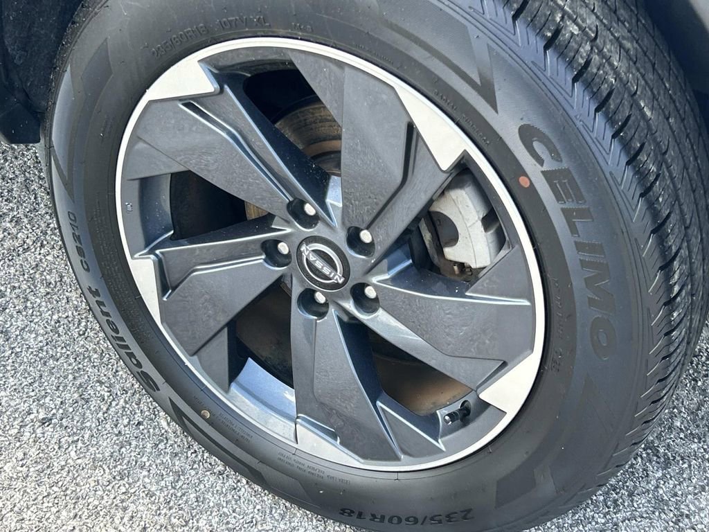 Used 2024 Everest White Pea Nissan SV image 12
