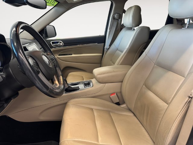Used 2020 White Jeep Limited image 9