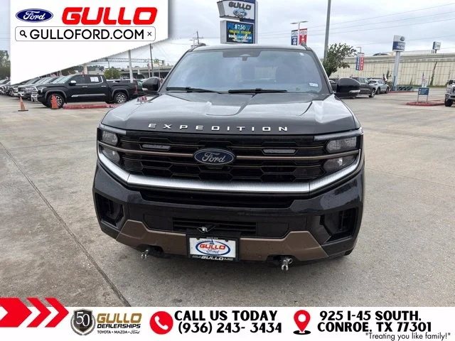 Used 2025 Agate Black Metallic Ford King Ranch image 2