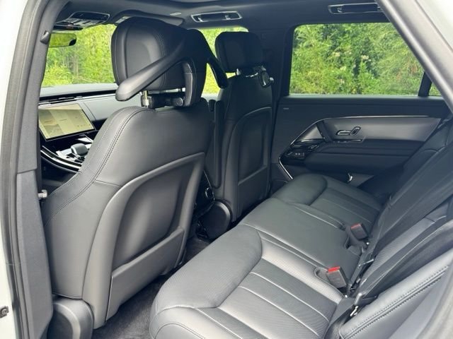 New 2026 Fuji White Land Rover SE image 12