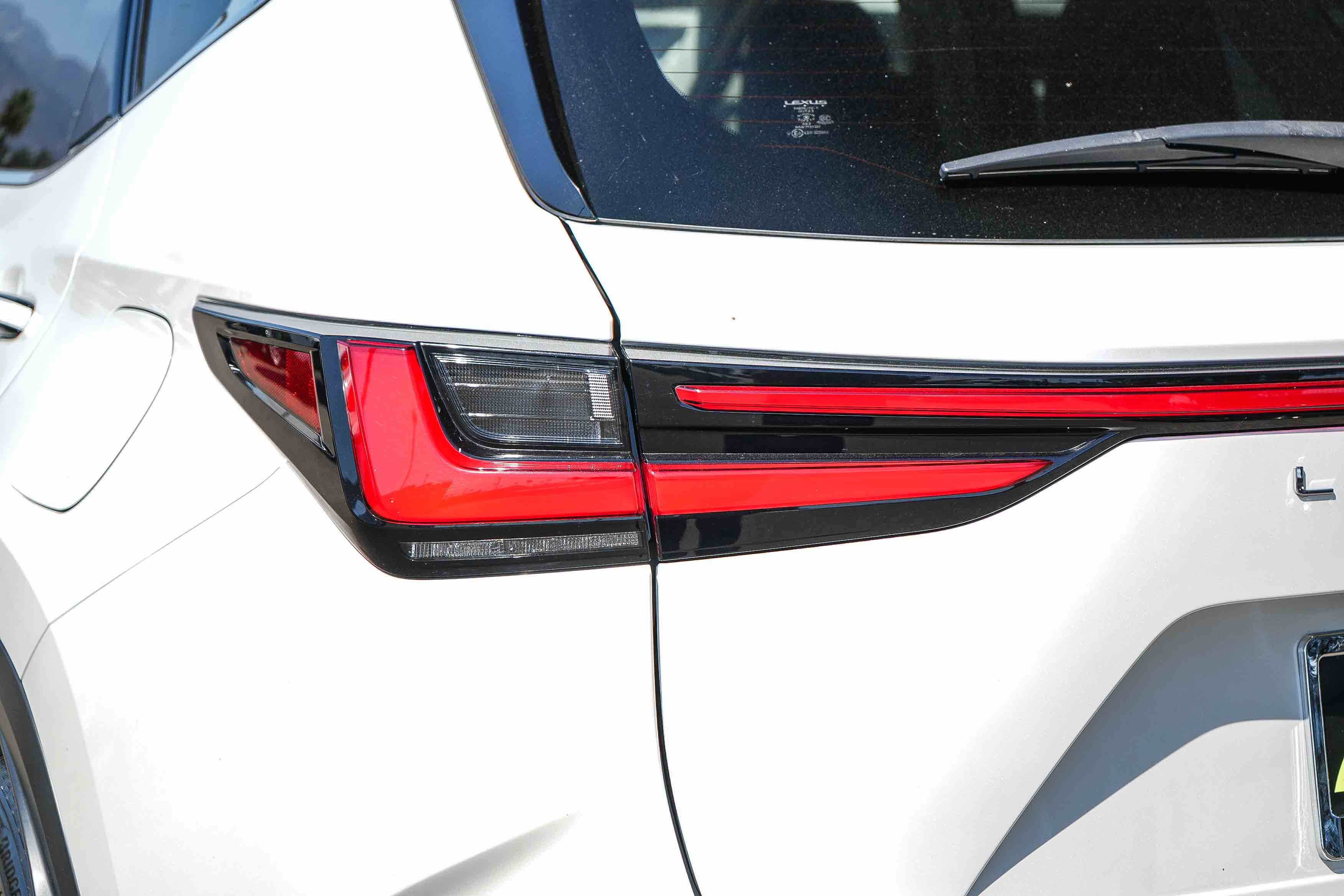 Used 2024 EMINENT WHITE PEA Lexus NX 350 image 9