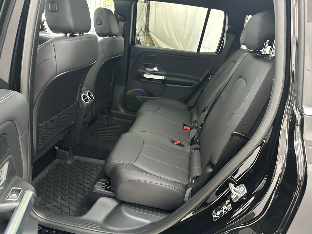 New 2026 Black Mercedes-Benz GLB 250 image 21