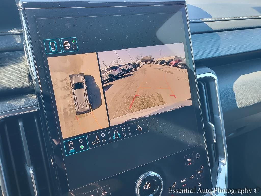 2025 GMC ACADIA - Image 14