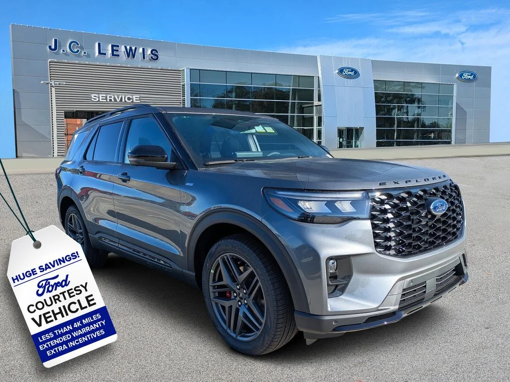 2026 Ford Explorer ST-LINE 4WD's photo