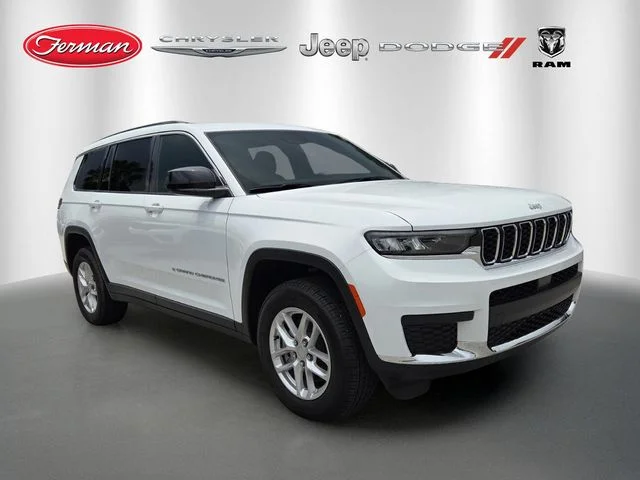 New 2026 Bright White Clear-Coat Exterior Paint Jeep Laredo X image 1