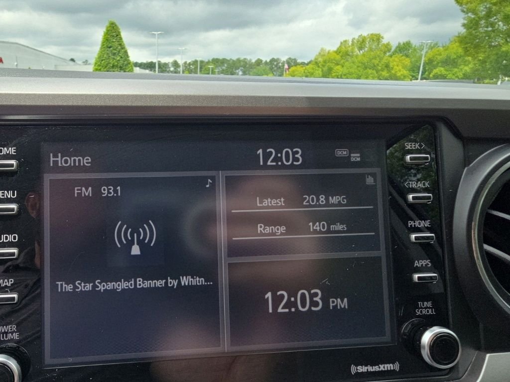 Used 2021 White Toyota SR5 image 28