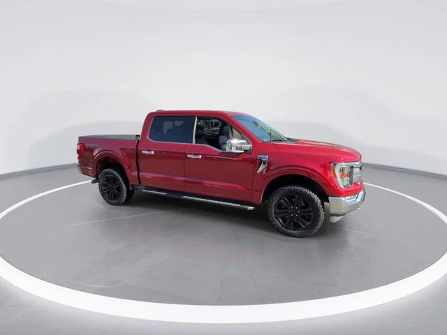 Used 2022 Red Ford Lariat image 2