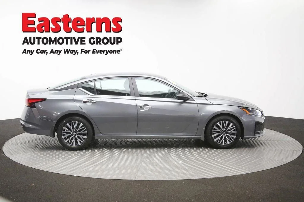 Used 2025 Gray Nissan 2.5 SV image 46