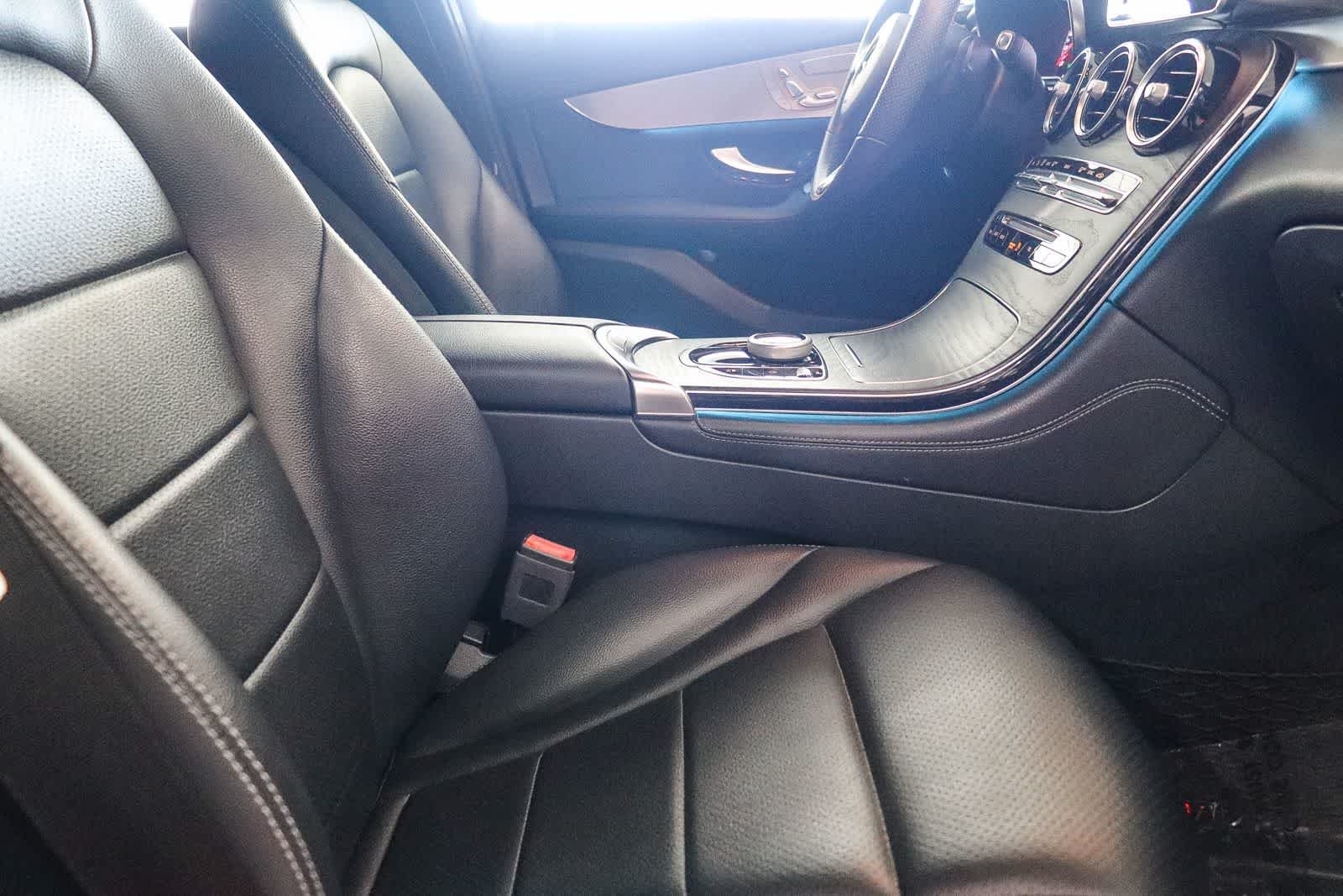 Used 2019 Polar White Mercedes-Benz GLC 300 image 17