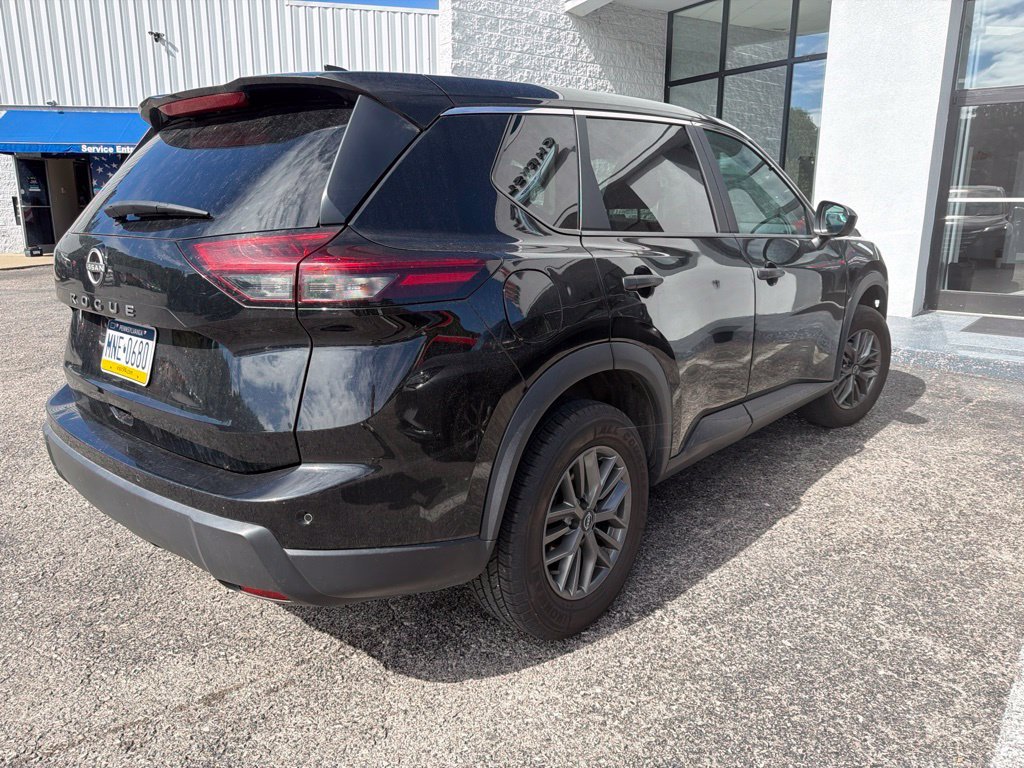 Used 2024 Black Nissan S image 3