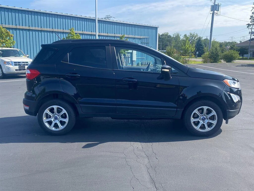 Used 2019 Shadow Black Ford SE image 12