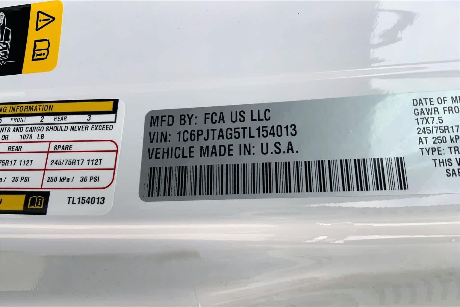 New 2026 Bright White Clear-Coat Exterior Paint Jeep Sport S image 19