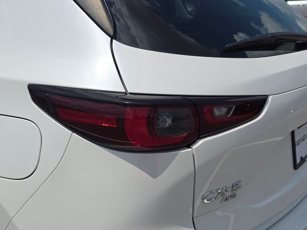 Used 2022 White Mazda 2.5 S image 16