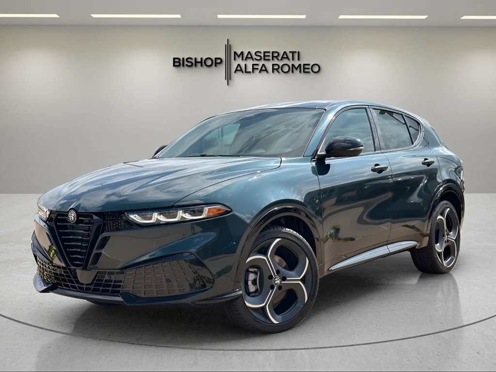 New 2026 Green Alfa Romeo Base image 3