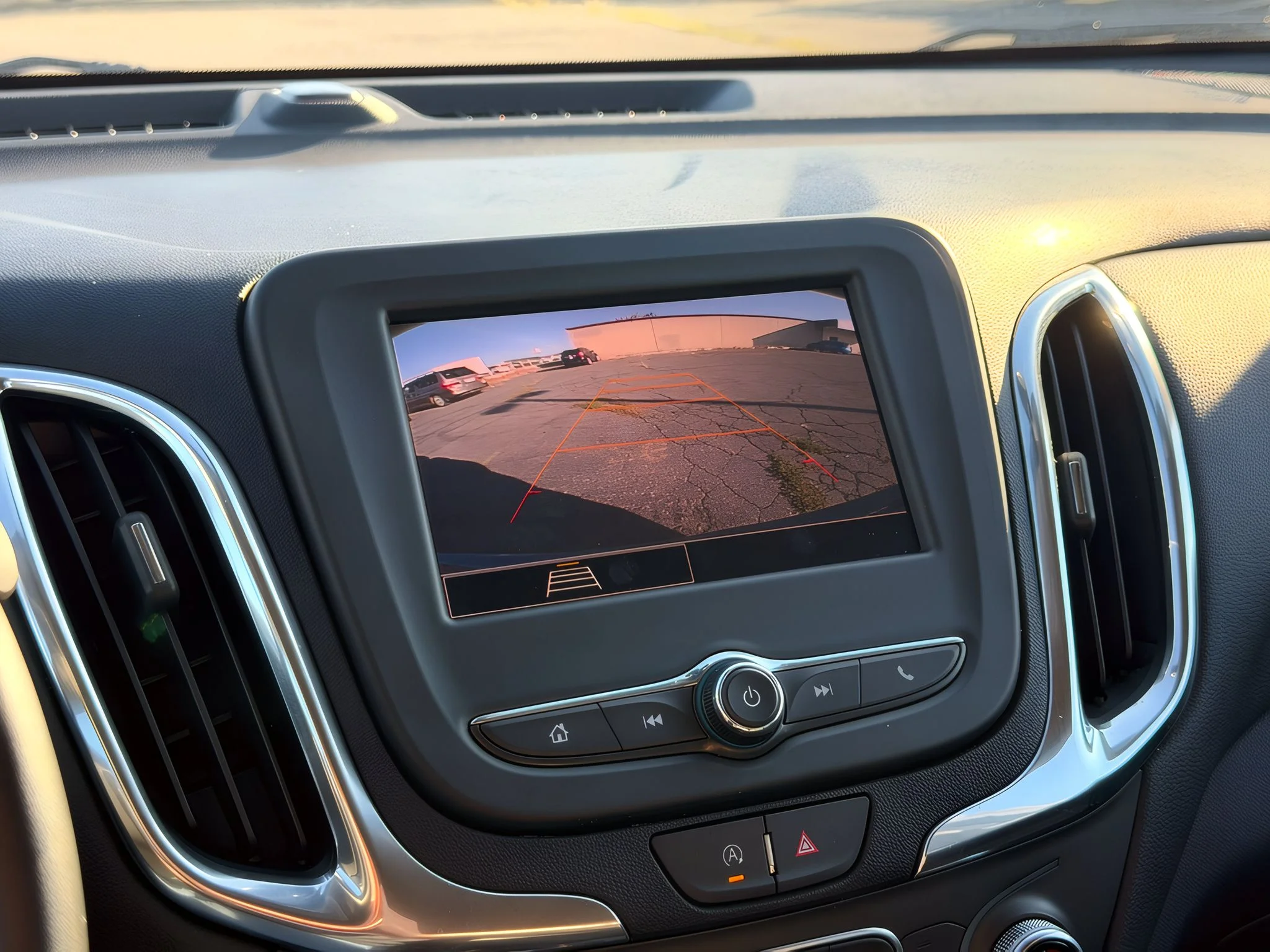 2024 Chevrolet Equinox LT - Photo 23