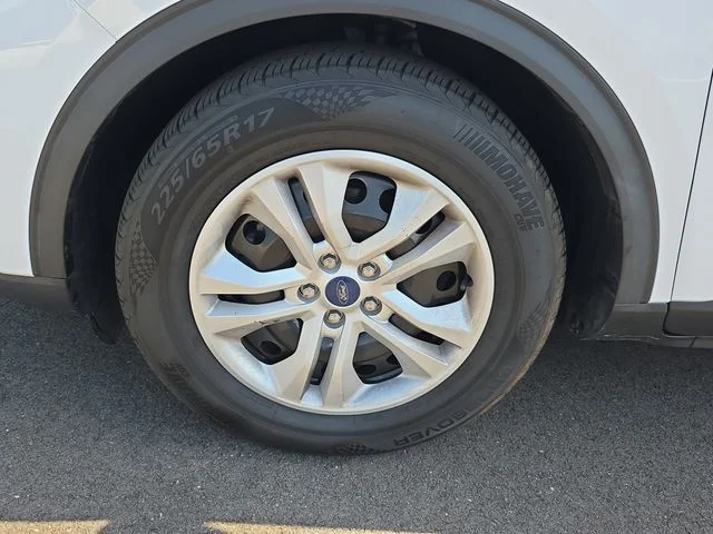 Used 2021 White Ford S image 9