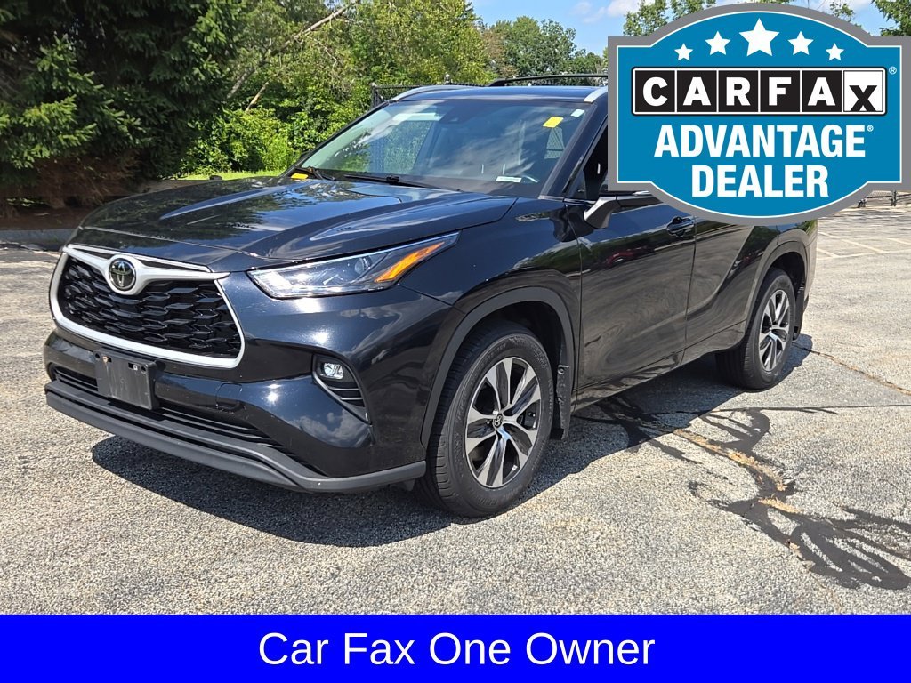 Used 2024 Black Toyota XLE image 5