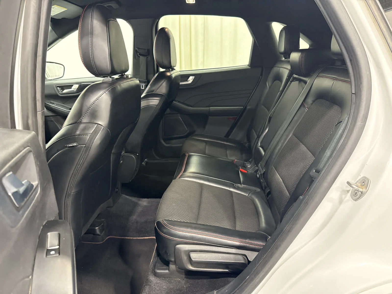 Used 2023 Whi/white Ford ST-Line image 11