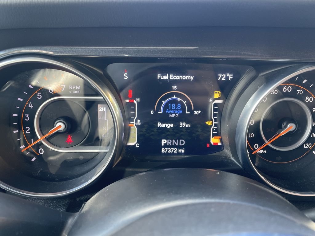 Used 2020 White Jeep Unlimited Sahara Altitude image 17