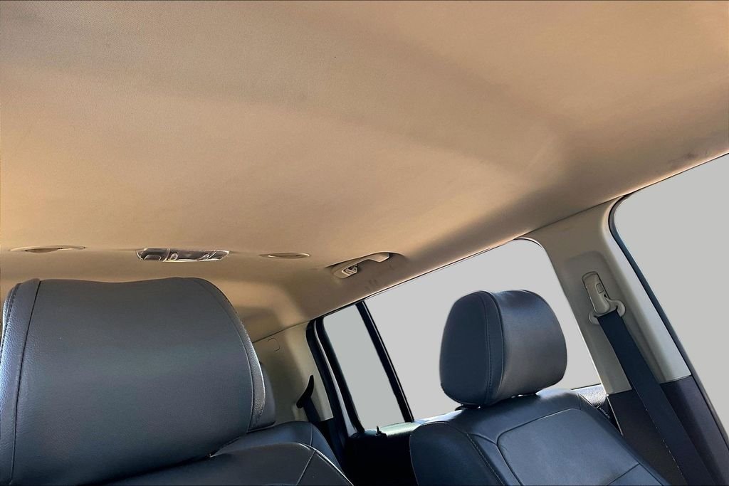 Used 2019 Silver Ford SEL image 17
