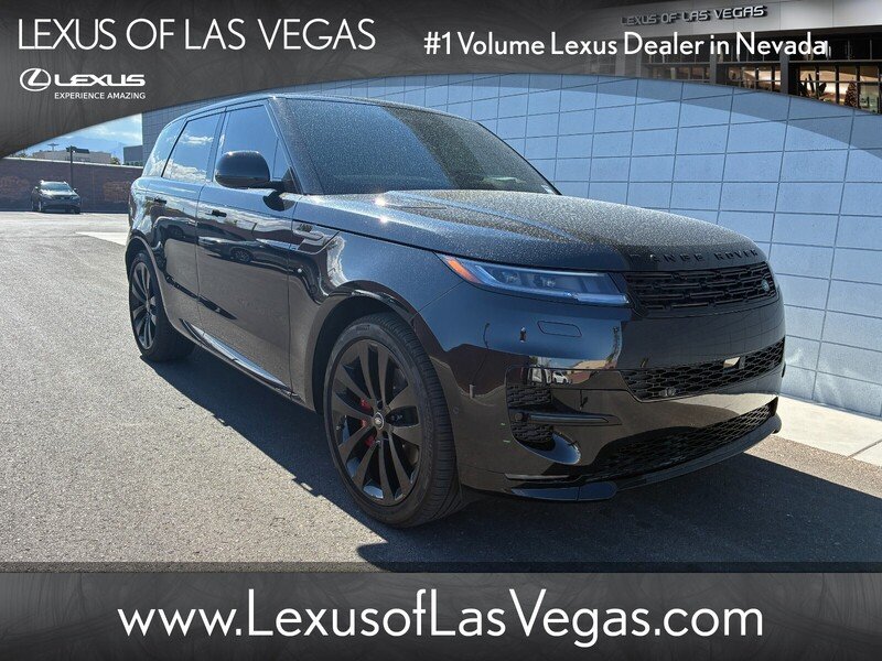 Used 2025  Land Rover Dynamic SE image 1