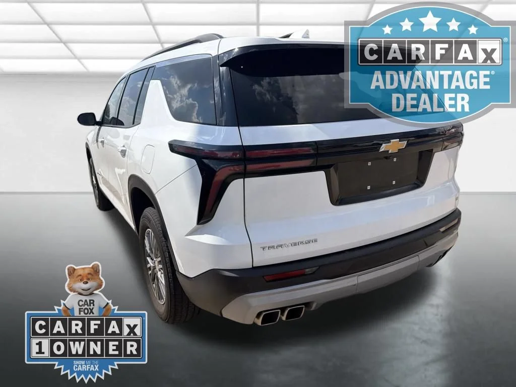 Used 2024 Summit White Chevrolet LT image 4