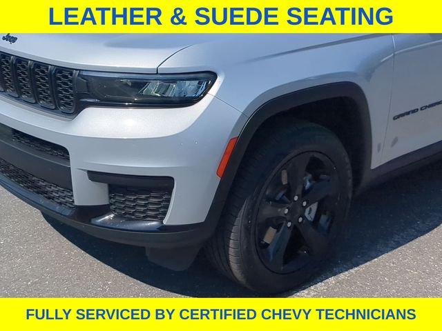Used 2024 Silver Jeep Altitude X image 14