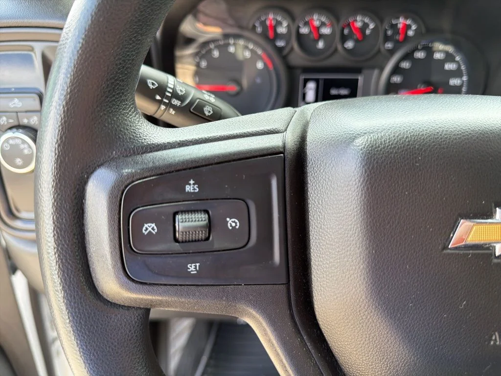Used 2021 White Chevrolet Custom image 45