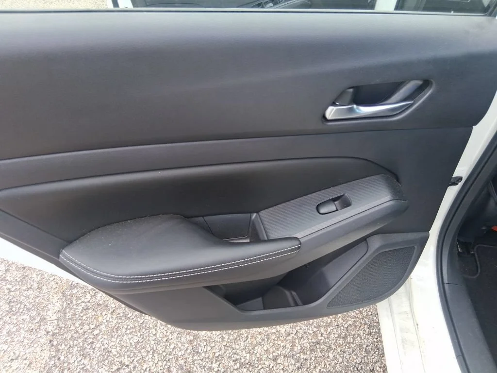 Used 2019 L-gy Nissan 2.5 Platinum image 16