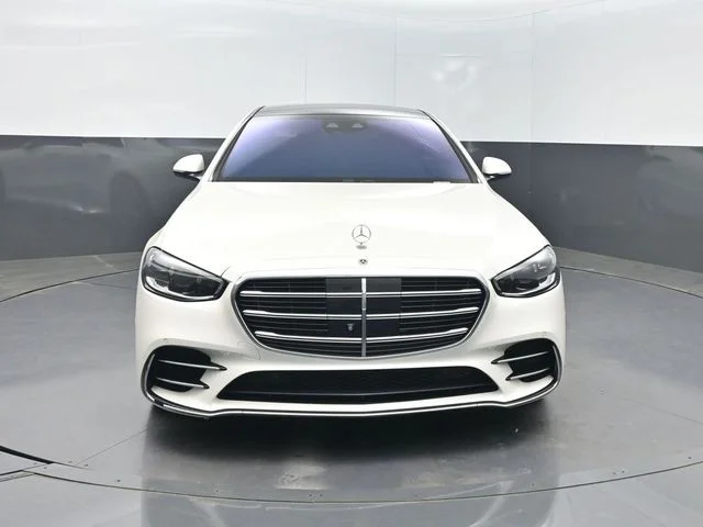Used 2022 White Mercedes-Benz S 580 image 39
