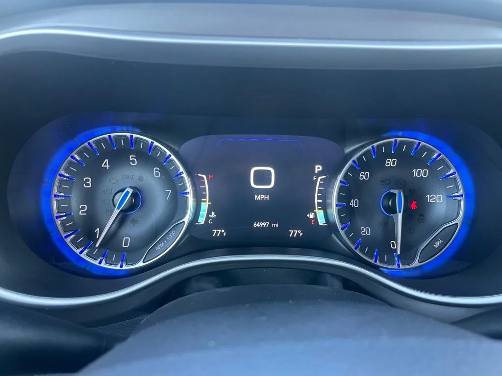 2024 Chrysler Pacifica Touring L - Photo 10