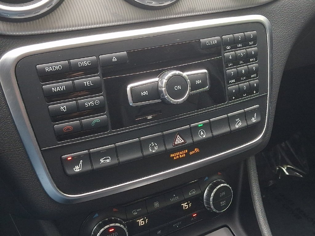 Used 2015  Mercedes-Benz GLA 250 image 16
