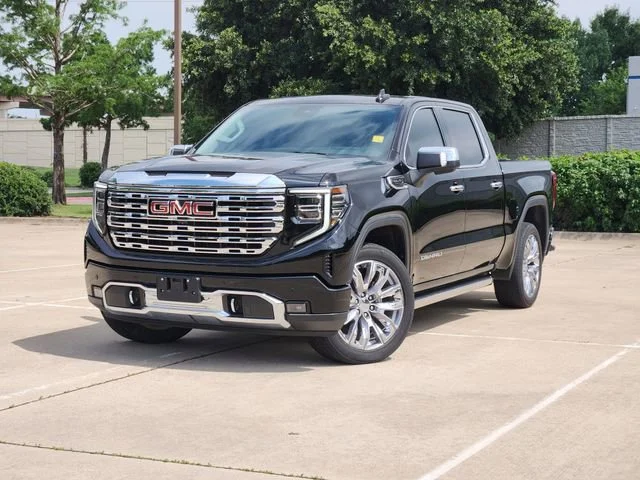 2022 GMC Sierra 4WD Crew Cab Short Box Denali's photo