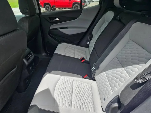 Used 2019 SILVER ICE METALLIC Chevrolet LT image 25