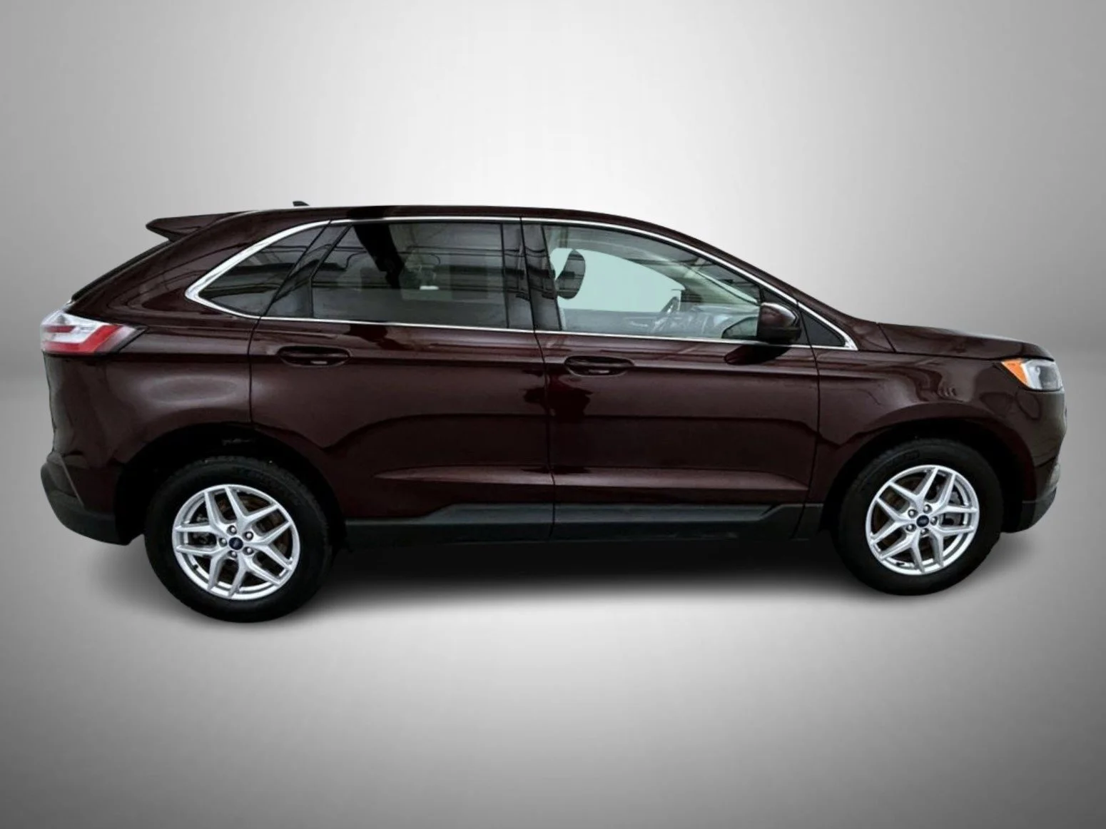 Used 2024 Red Ford SEL image 4