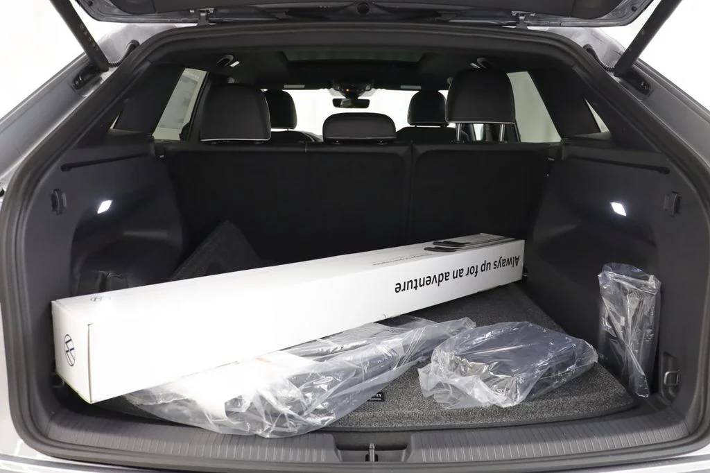 2026 Volkswagen Atlas Cross Sport SEL Premium R-LINE - Photo 19