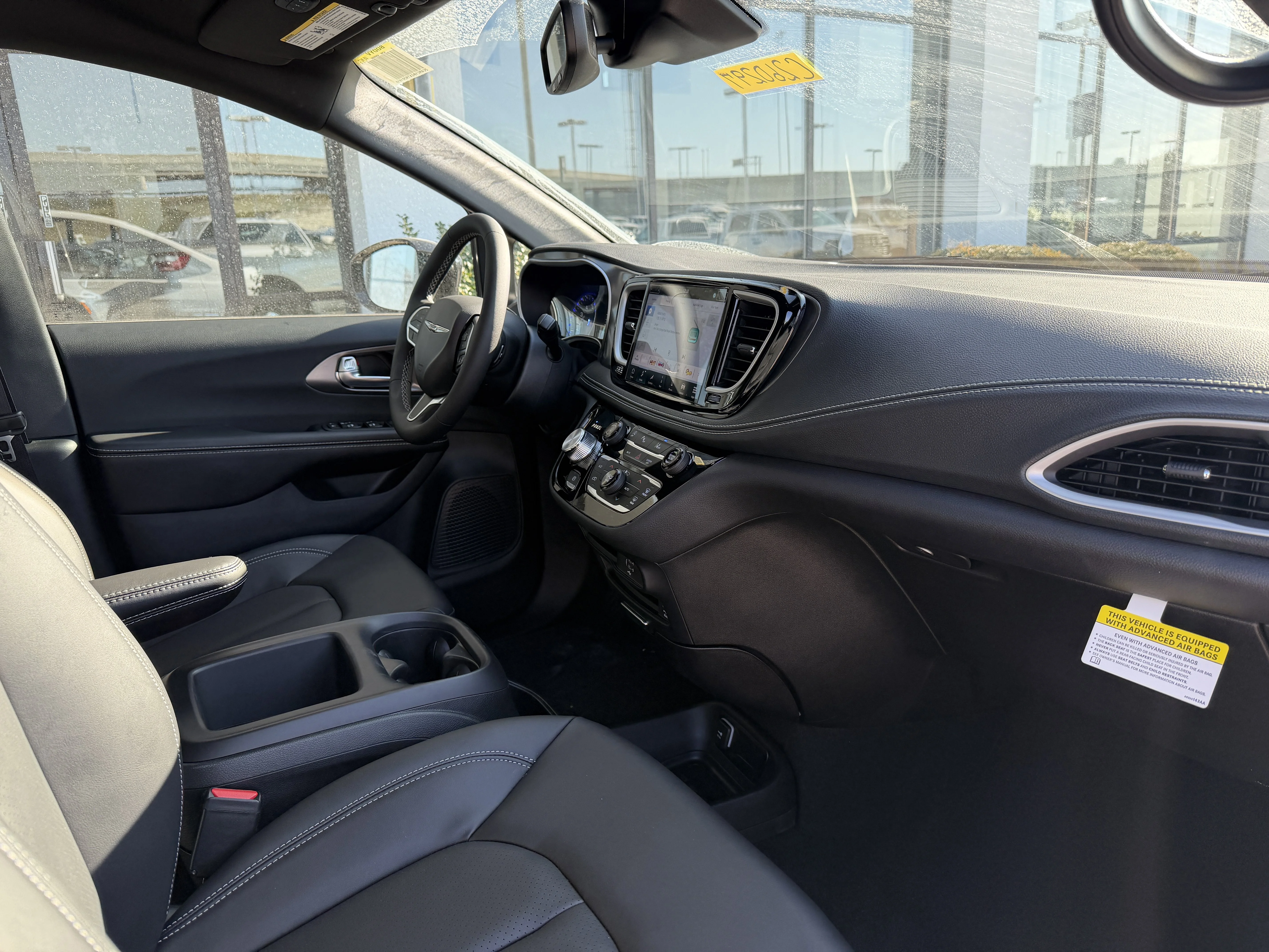 2026 Chrysler Pacifica Select - Photo 24