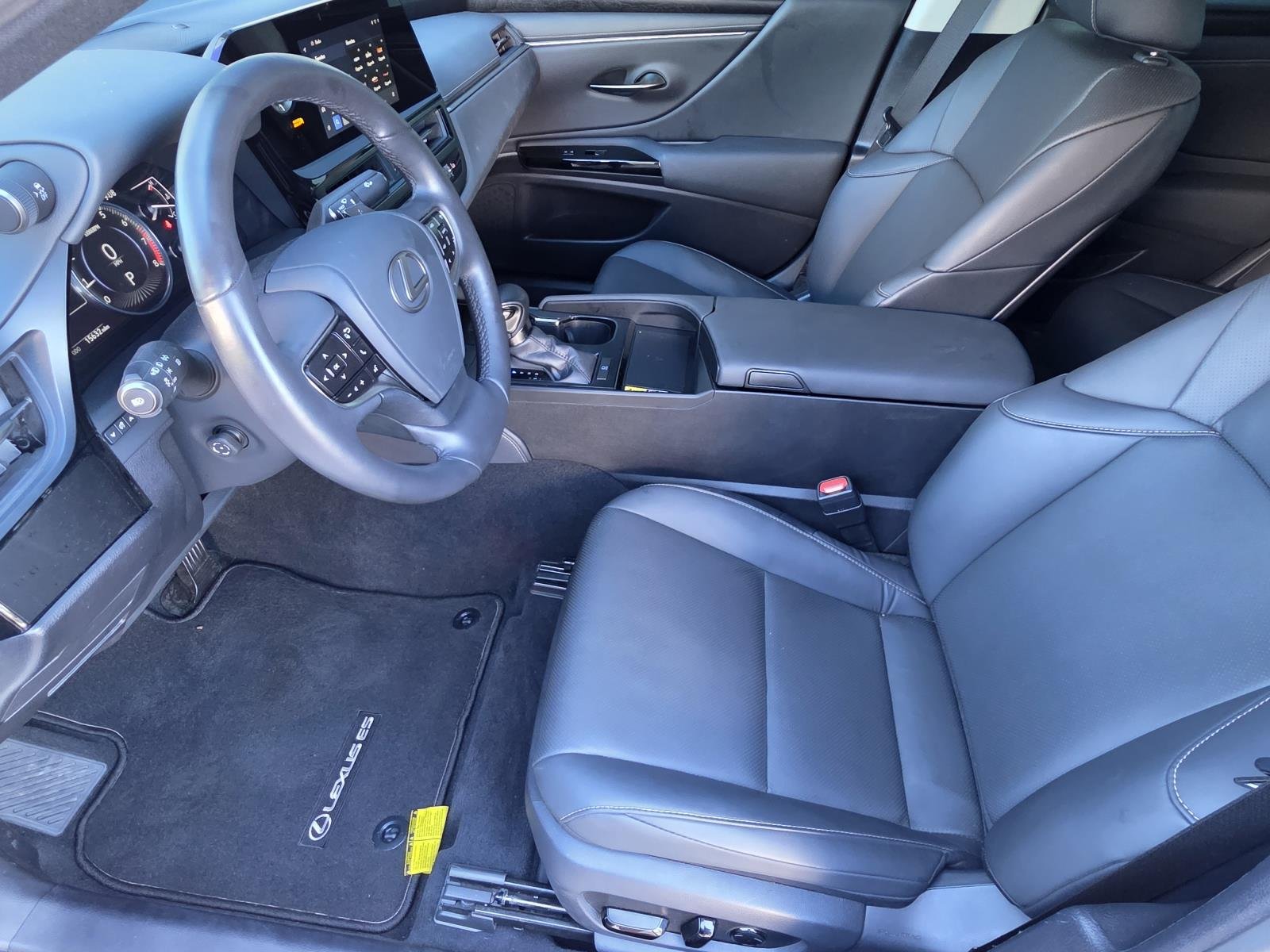 Certified Used 2025 White Pearl Lexus 350 image 6