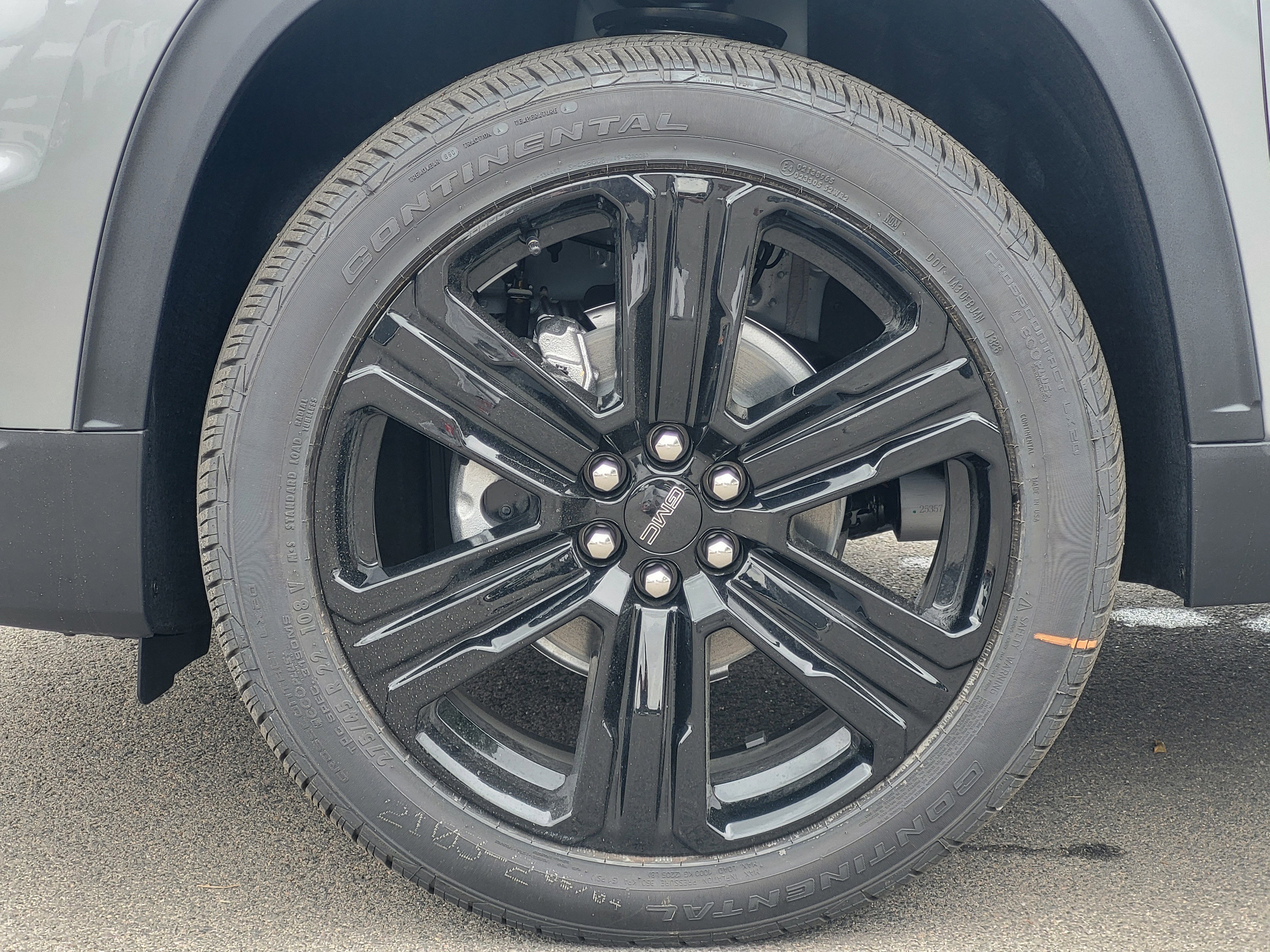 New 2026 Sterling Metallic GMC Elevation image 10