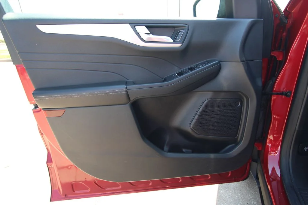 Used 2021 Red Ford SE image 40